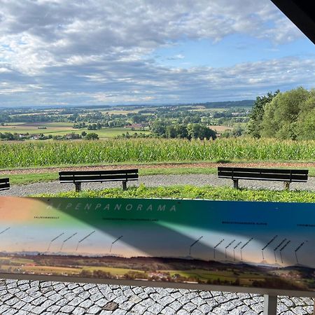 Wunderschoenes Apartment Mit Bademantelgang Zur Wohlfuehltherme Bad Griesbach  Luaran gambar